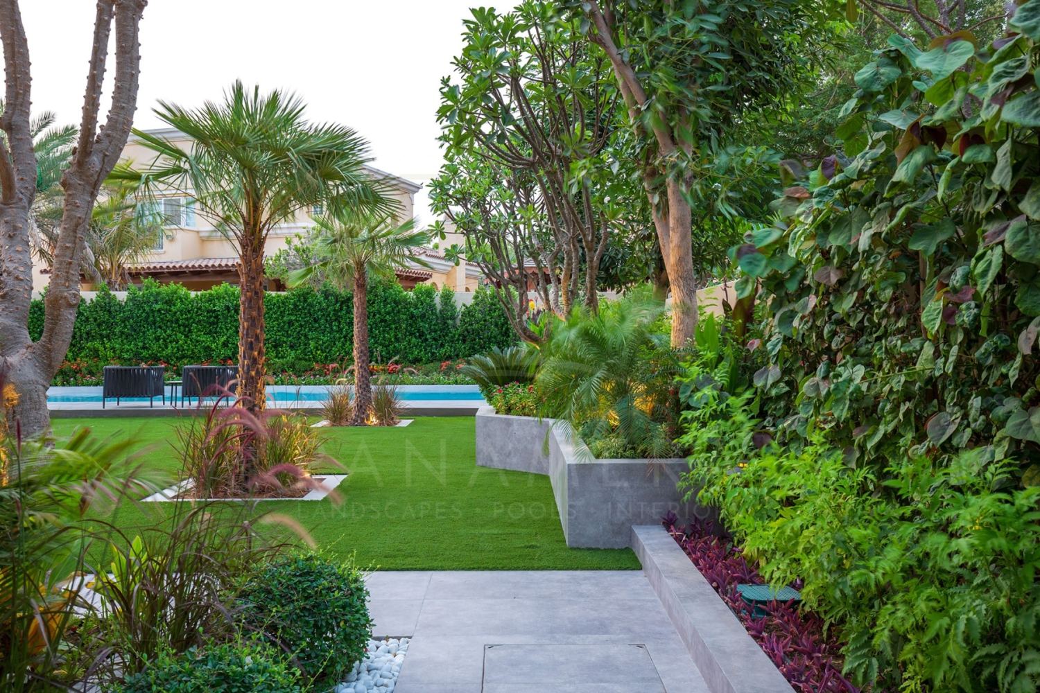 swimming pool contractors in dubai