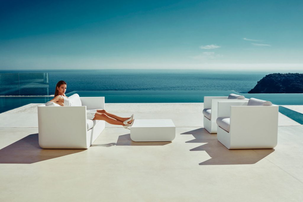 Outdoor Furniture Installation Contractors In Dubai