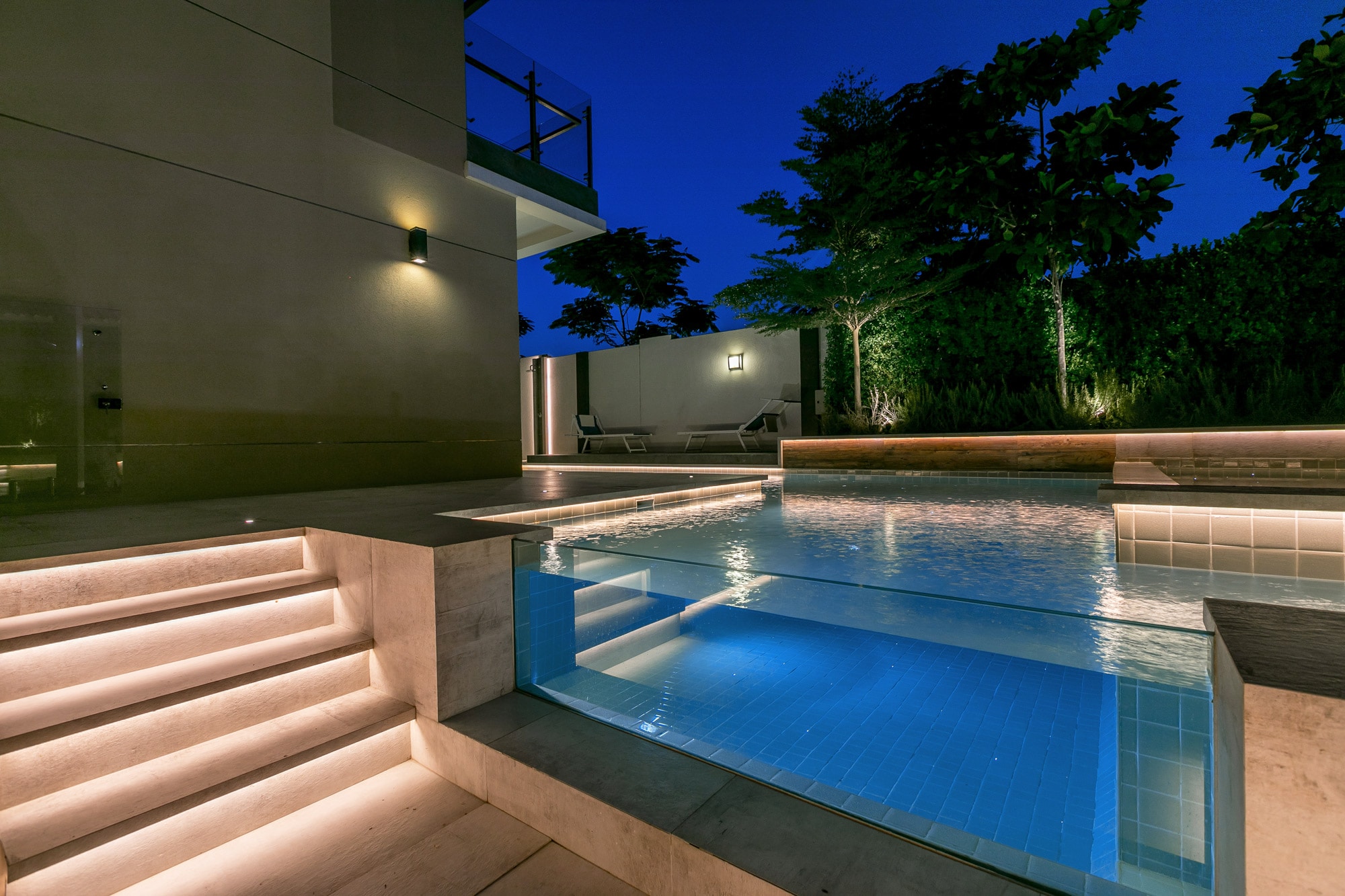 bespoke outdoor swimming pools