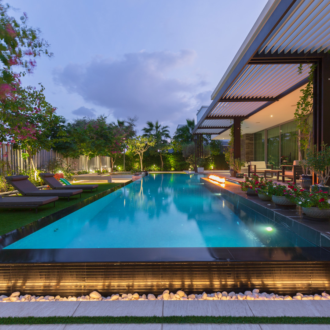 luxury pool built in dubai hills estate