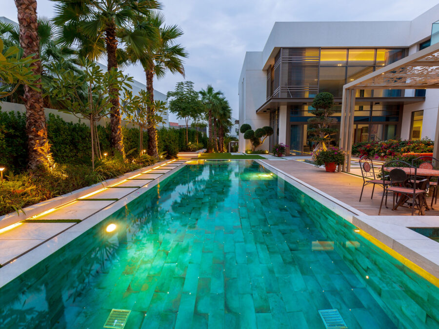 swimming pool contractors in dubai