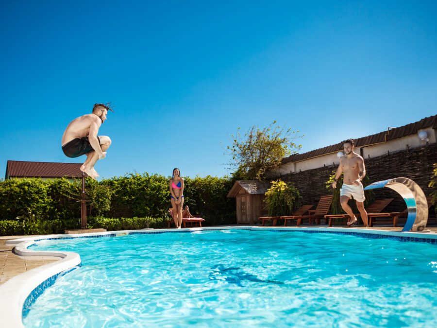 Swimming pool contractors in dubai