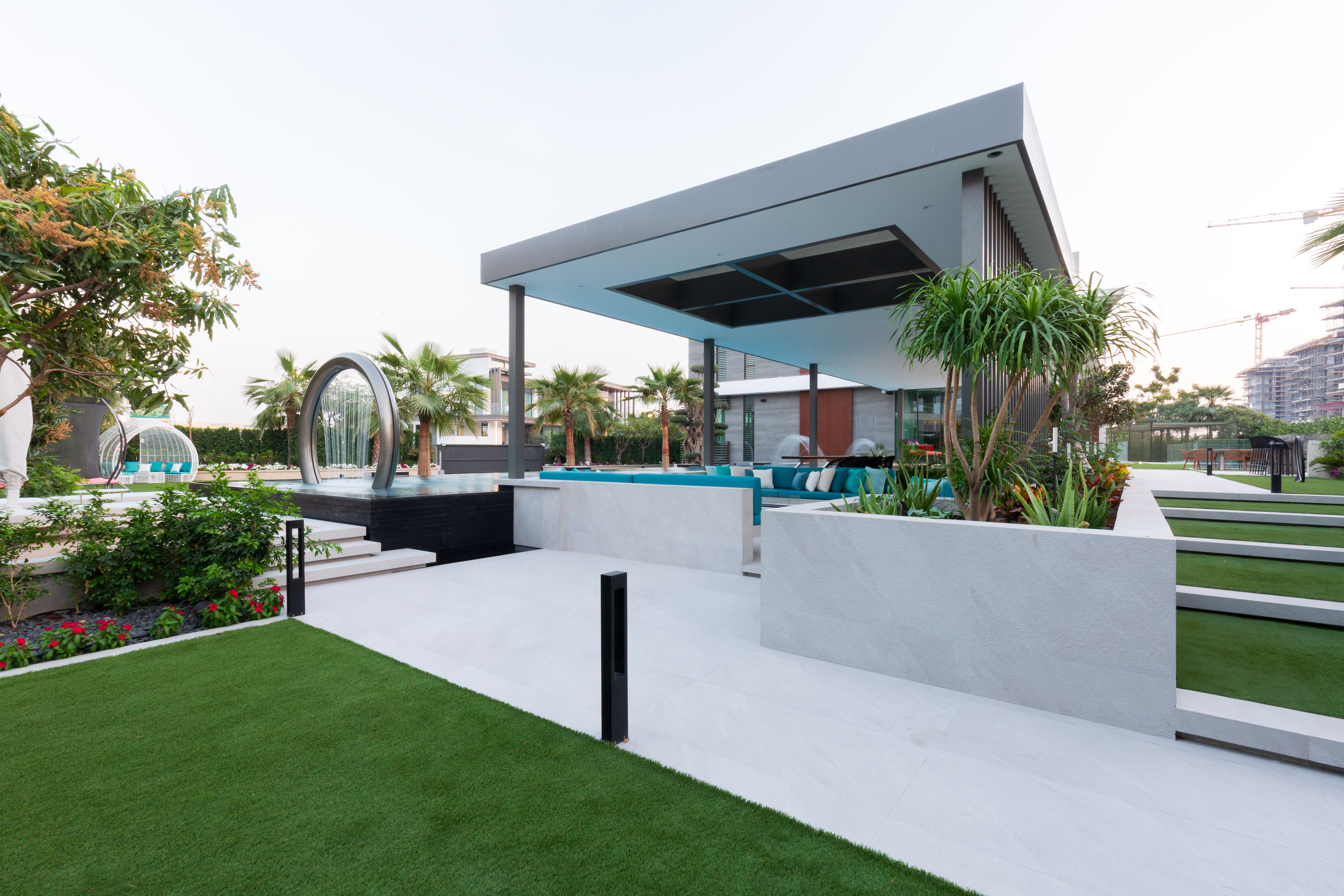 Water feature and poolside entertaining space